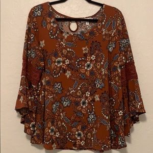 Beautiful Stem Vine Top